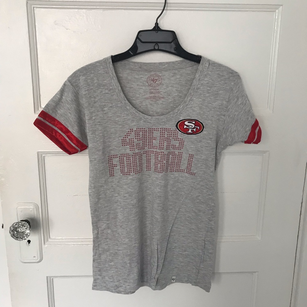 SF 49ers football T-shirt